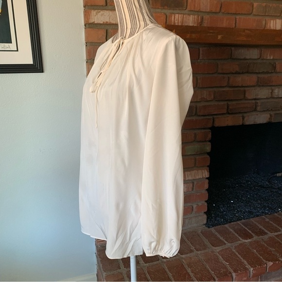 Diane von Furstenberg Ivory Silk Blouse Keyhole Tie Sz 2 - Picture 6 of 10